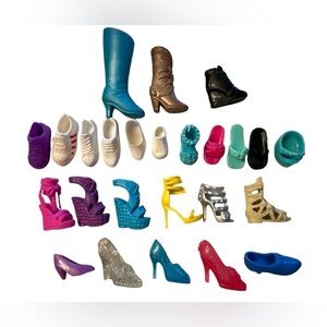 Lot of 25 Barbie Doll Shoes Sneaker Boots Heels More UNMATCHED SINGLES￼
